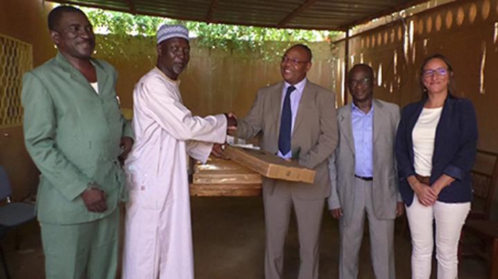 Remise de matériels au réseau des mouvements des caisses populaires d’épargne et de crédit (MCPEC) : Un appui de la stratégie nationale de finance inclusive pour renforcer les capacités du mouvement Remise de matériels au réseau des mouvements des caisses populaires d’épargne et de crédit (MCPEC) : Un appui de la stratégie nationale de finance inclusive pour renforcer les capacités du mouvement