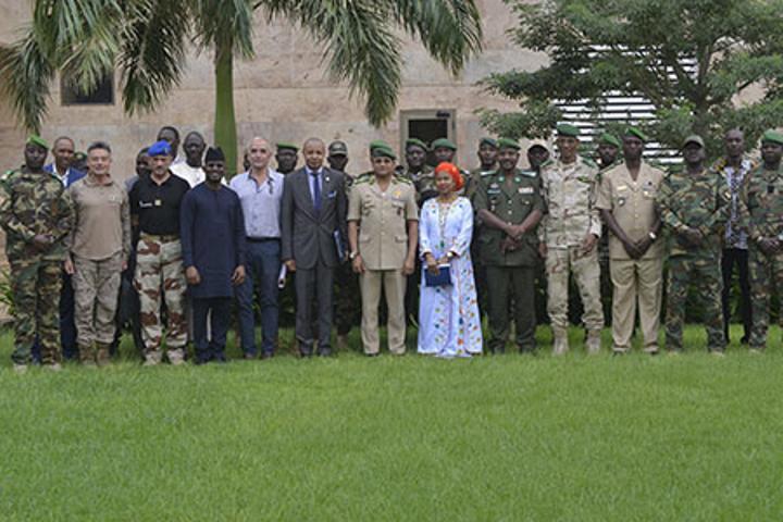 Atelier de sensibilisation sur la judiciarisation du champ des opérations militaires de la force conjointe du G5 sahel : Pour une judiciarisation effective des résultats des opérations militaires sur le terrain Atelier de sensibilisation sur la judiciarisation du champ des opérations militaires de la force conjointe du G5 sahel : Pour une judiciarisation effective des résultats des opérations militaires sur le terrain