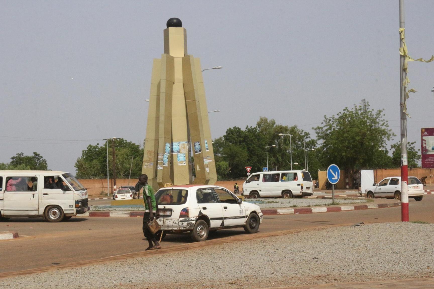 Situation politique au Niger : à Niamey, les conducteurs de taxis et des Fabas-Fabas circulent normalement Situation politique au Niger : à Niamey, les conducteurs de taxis et des Fabas-Fabas circulent normalement