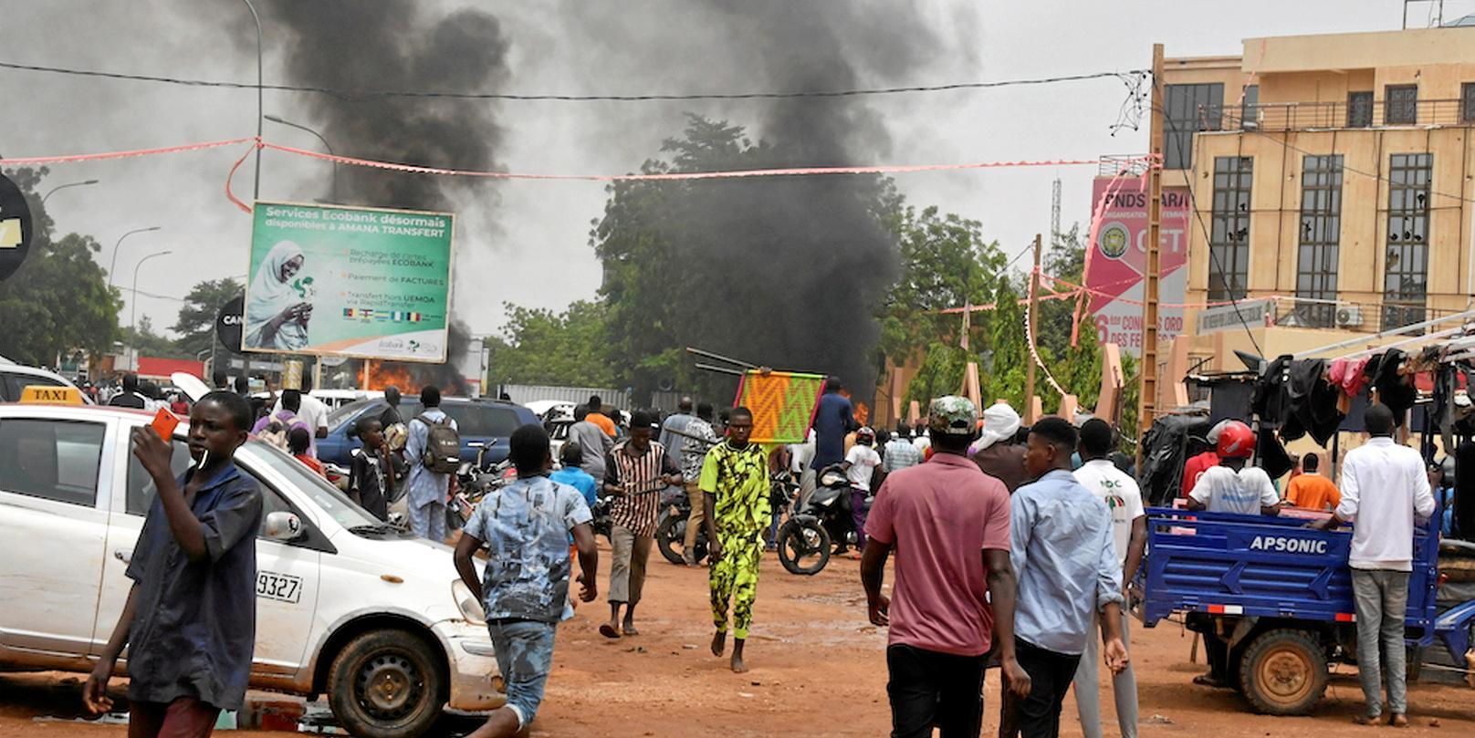 Coup d’État au Niger : « Il y a un risque de décrochage sécuritaire » Coup d’État au Niger : « Il y a un risque de décrochage sécuritaire »