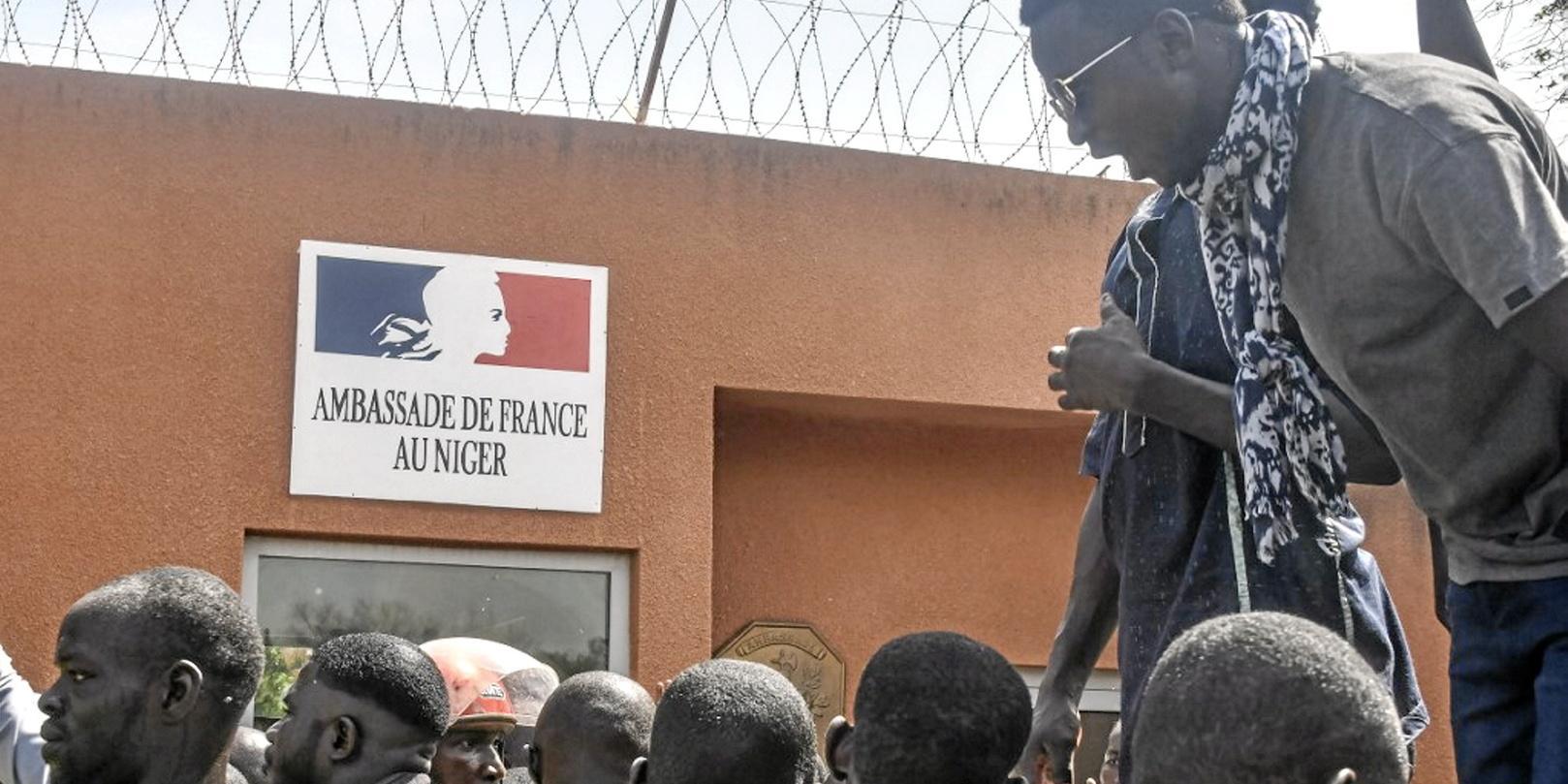 la France accusée de vouloir intervenir militairement la France accusée de vouloir intervenir militairement