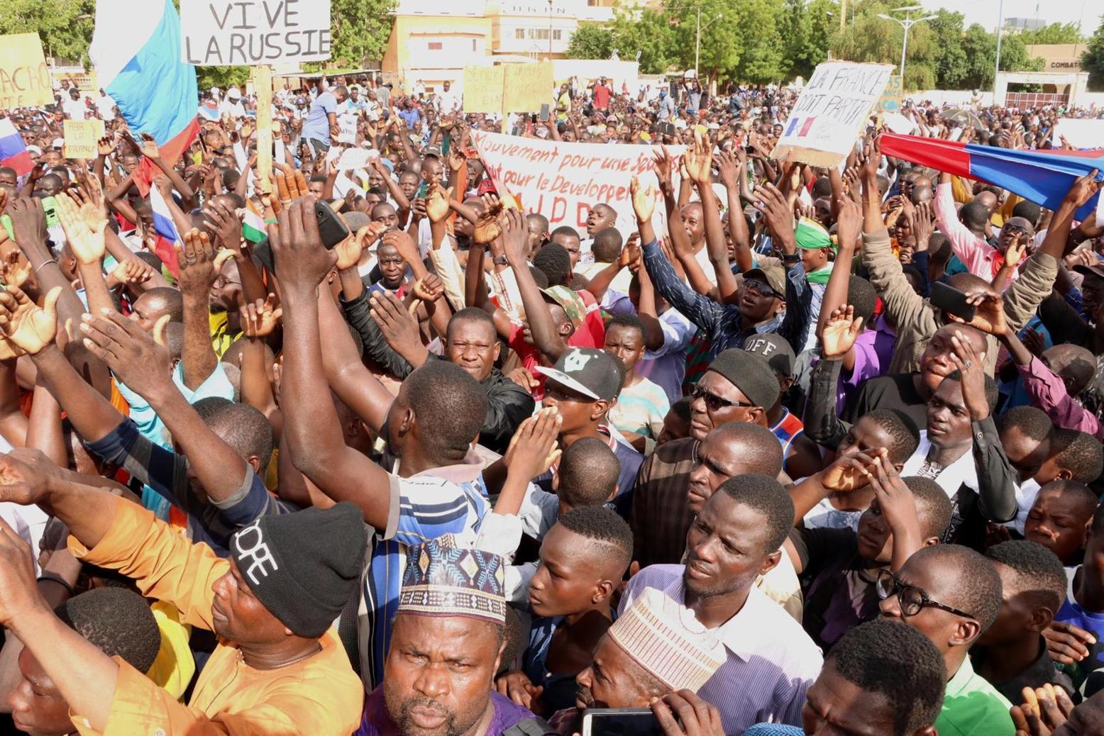 Soutien au CNSP: La population de Maradi sortie massivement Soutien au CNSP: La population de Maradi sortie massivement