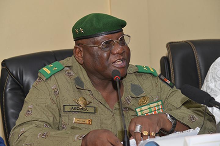 Passation de service au gouvernorat de Niamey : Le Général de brigade Abdou Assoumane Harouna prend officiellement fonction Passation de service au gouvernorat de Niamey : Le Général de brigade Abdou Assoumane Harouna prend officiellement fonction