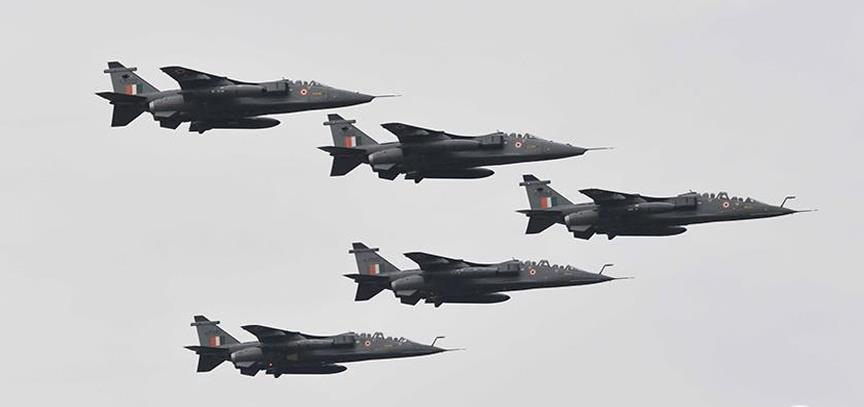 Niger: Les militaires français « cantonnés sur la base aérienne projetée de Niamey et sur les postes avancés » Niger: Les militaires français « cantonnés sur la base aérienne projetée de Niamey et sur les postes avancés »