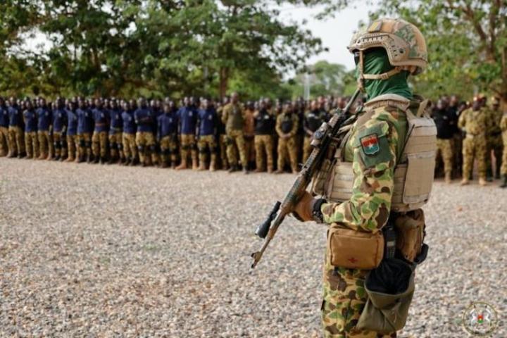 Appui militaire au Niger : « Aucun contingent burkinabè n’a encore été déployé » Appui militaire au Niger : « Aucun contingent burkinabè n’a encore été déployé »