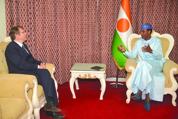 À la Primature : Le Premier ministre reçoit le chargé d’Affaires de l’Ambassade de la Belgique au Niger À la Primature : Le Premier ministre reçoit le chargé d’Affaires de l’Ambassade de la Belgique au Niger