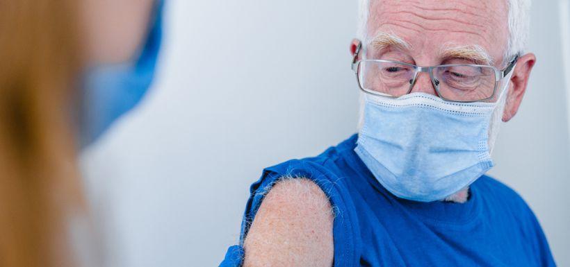 Maladie d'Alzheimer : les vaccinations réduisent le risque Maladie d'Alzheimer : les vaccinations réduisent le risque