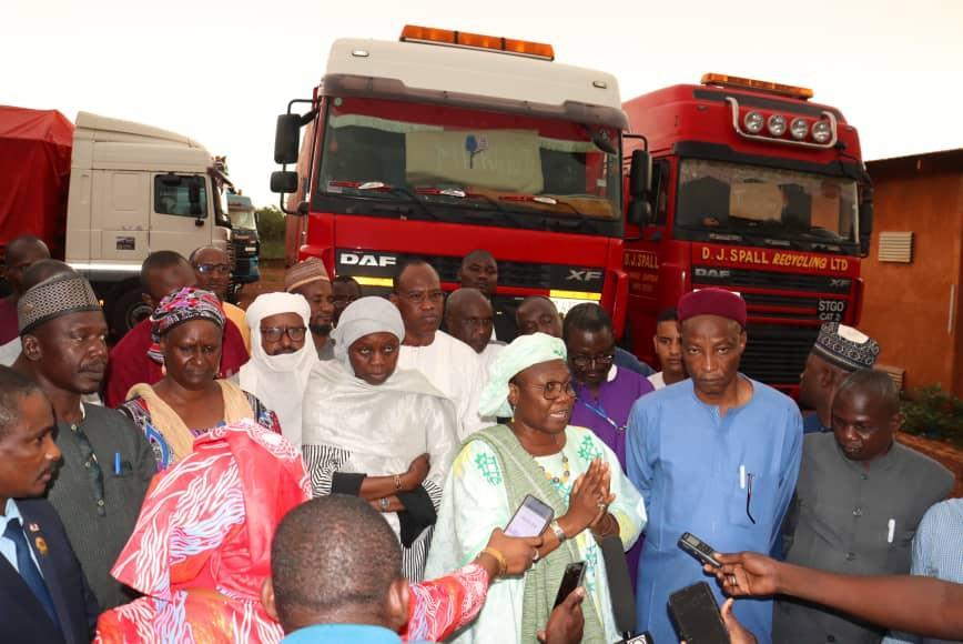 450 tonnes de matériels scolaires pour les régions de Maradi , Zinder, Tahoua et Dosso en prélude à la rentrée scolaire 450 tonnes de matériels scolaires pour les régions de Maradi , Zinder, Tahoua et Dosso en prélude à la rentrée scolaire