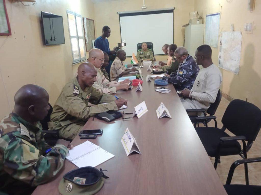 Agadez : Le Gouverneur préside la réunion du Conseil Régional de Sécurité Agadez : Le Gouverneur préside la réunion du Conseil Régional de Sécurité