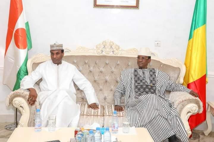 Le Premier ministre Lamine Zeine en mission au Mali Le Premier ministre Lamine Zeine en mission au Mali