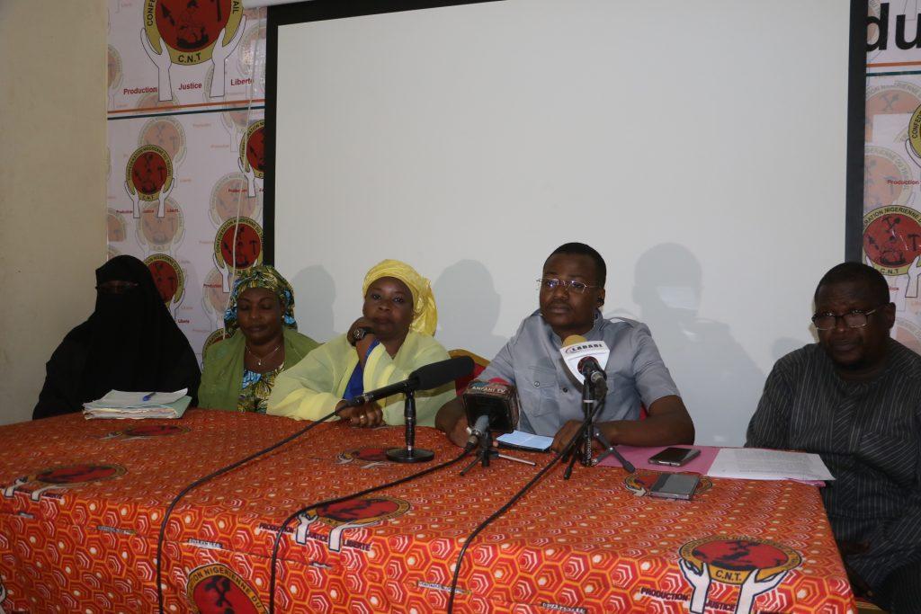 Déclaration du collectif des 413 agents de la fonction publique révoqués en 2016 : Le collectif apporte son soutien indéfectible au CNSP et au gouvernement de transition Déclaration du collectif des 413 agents de la fonction publique révoqués en 2016 : Le collectif apporte son soutien indéfectible au CNSP et au gouvernement de transition