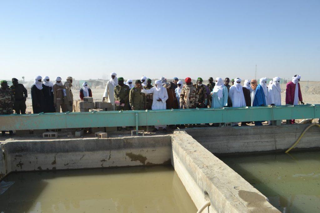 Poursuite de la mission de travail du gouverneur d’Agadez dans les départements d’Arlit et d’Iférouane : Le Général de Brigade Ibra Boulama Issa visite plusieurs sites d’orpaillage à Tibarkaten et échange avec les orpailleurs Poursuite de la mission de travail du gouverneur d’Agadez dans les départements d’Arlit et d’Iférouane : Le Général de Brigade Ibra Boulama Issa visite plusieurs sites d’orpaillage à Tibarkaten et échange avec les orpailleurs