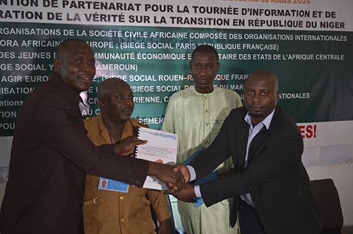 Partenariat entre la Société Civile Africaine et la Société Civile Nigérienne : Pour l’organisation d’une mission internationale d’information sur la transition au Niger Partenariat entre la Société Civile Africaine et la Société Civile Nigérienne : Pour l’organisation d’une mission internationale d’information sur la transition au Niger