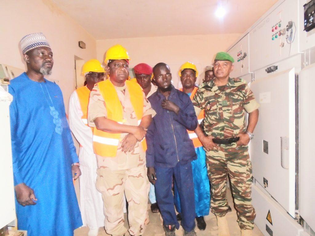Fourniture d’électricité et d’eau à Tahoua : Environ 10 à 15mw pour un besoin de 17mw et 9.000 m3 pour 14.000m3/jour Fourniture d’électricité et d’eau à Tahoua : Environ 10 à 15mw pour un besoin de 17mw et 9.000 m3 pour 14.000m3/jour