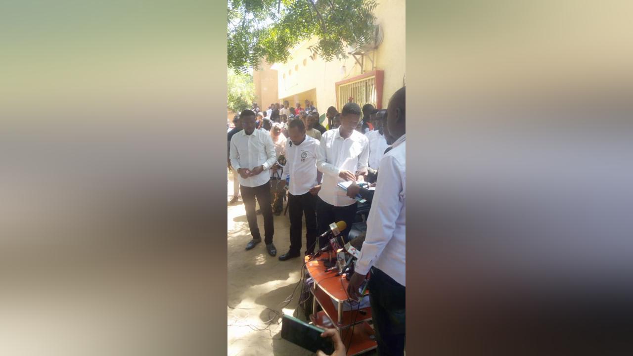 Niamey: passation de services entre l'ancien et le nouveau comité directeur de l'USN Niamey: passation de services entre l'ancien et le nouveau comité directeur de l'USN