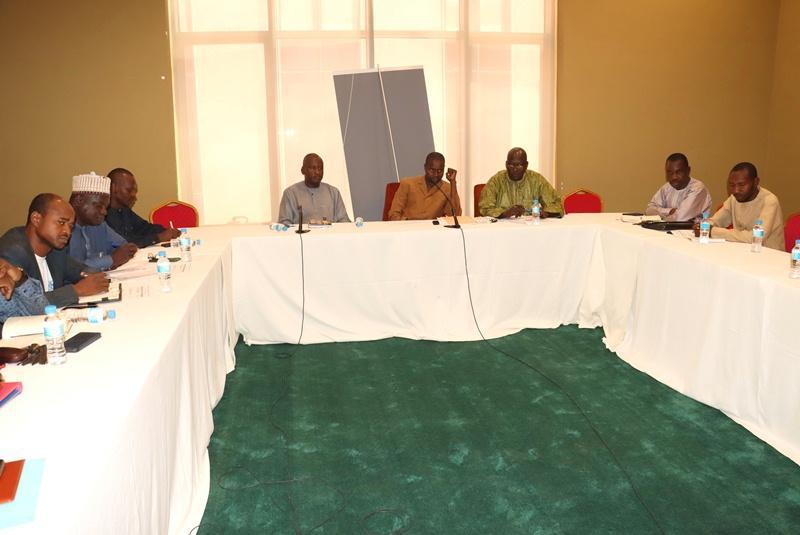Niamey : Le comité de gestion du FSSP rencontre les centrales syndicales Niamey : Le comité de gestion du FSSP rencontre les centrales syndicales