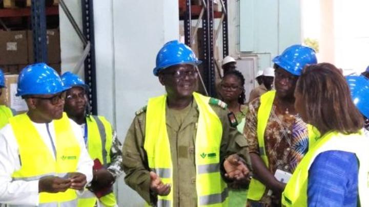 Achat de médicaments essentiels génériques : Le Niger à l’école de l’expertise burkinabè Achat de médicaments essentiels génériques : Le Niger à l’école de l’expertise burkinabè