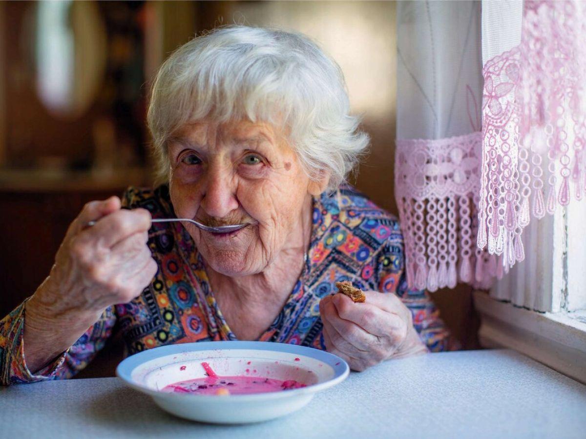Prévenir la dénutrition chez les seniors : les scientifiques à la recherche de solutions efficaces Prévenir la dénutrition chez les seniors : les scientifiques à la recherche de solutions efficaces