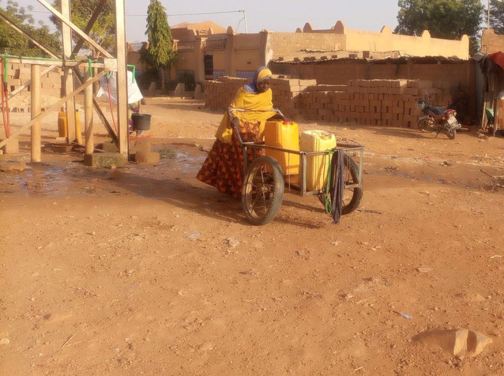 Accès à l’eau potable : Un problème majeur pour les populations des quartiers périphériques de Niamey Accès à l’eau potable : Un problème majeur pour les populations des quartiers périphériques de Niamey