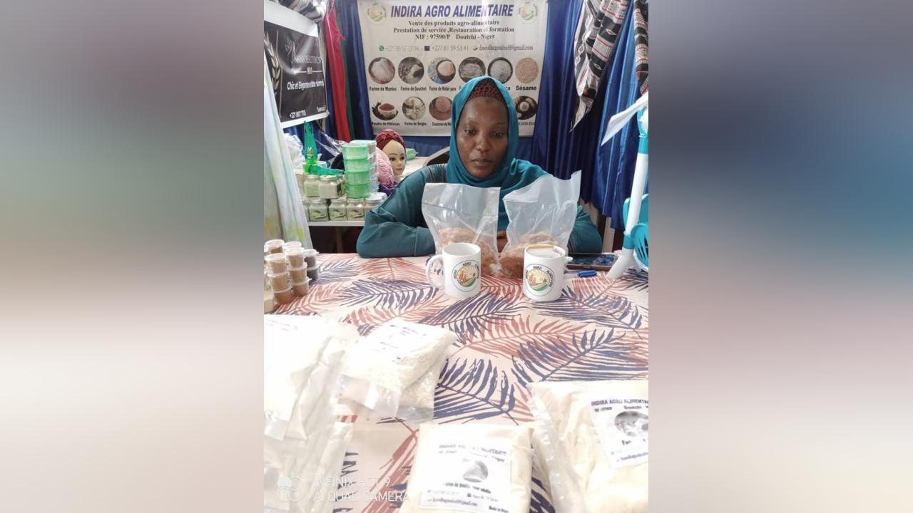 Initiative – Melle Farida Bagoudou, promotrice d’Indira Agro-Alimentaire : La valorisation des produits locaux Initiative – Melle Farida Bagoudou, promotrice d’Indira Agro-Alimentaire : La valorisation des produits locaux