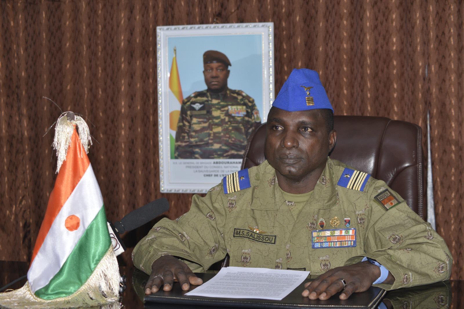 Message du Ministre des Transports et de l’Equipement le Colonel Major Salissou MAHAMAN SALISSOU Message du Ministre des Transports et de l’Equipement le Colonel Major Salissou MAHAMAN SALISSOU
