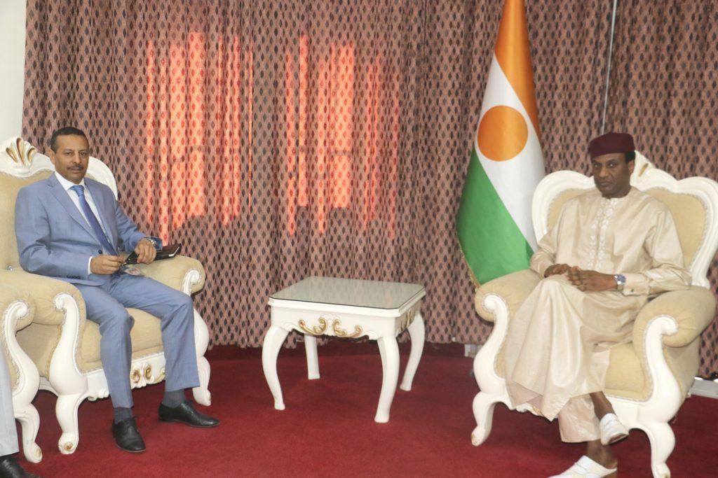 A la Primature : Le Premier Ministre recoit les ambassadeurs du Royaume du Maroc, de la République Fédérale du Nigéria et de l’Emirat du Qatar A la Primature : Le Premier Ministre recoit les ambassadeurs du Royaume du Maroc, de la République Fédérale du Nigéria et de l’Emirat du Qatar