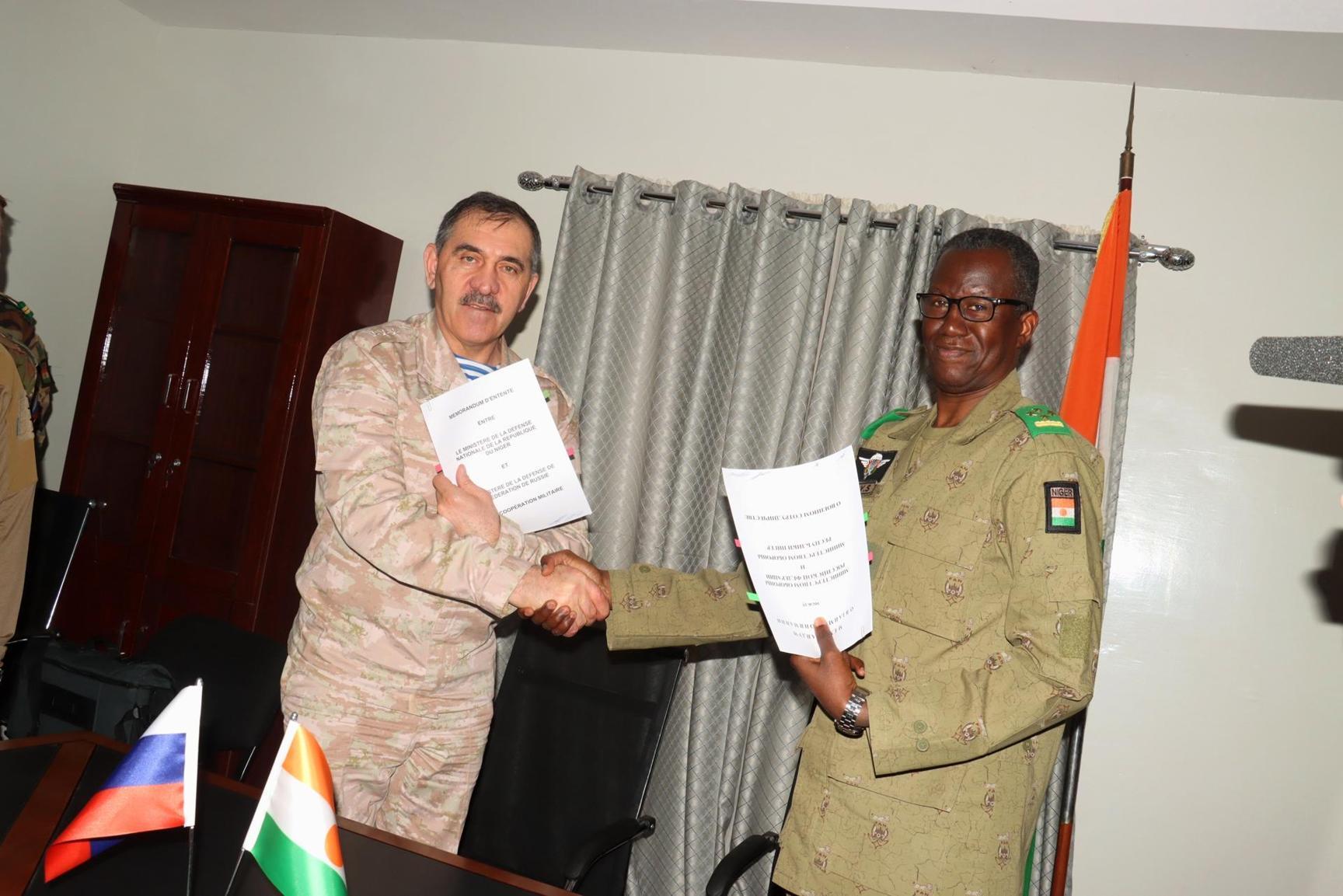 Le Niger et la Russie renforcent leur coopération à la défense Le Niger et la Russie renforcent leur coopération à la défense