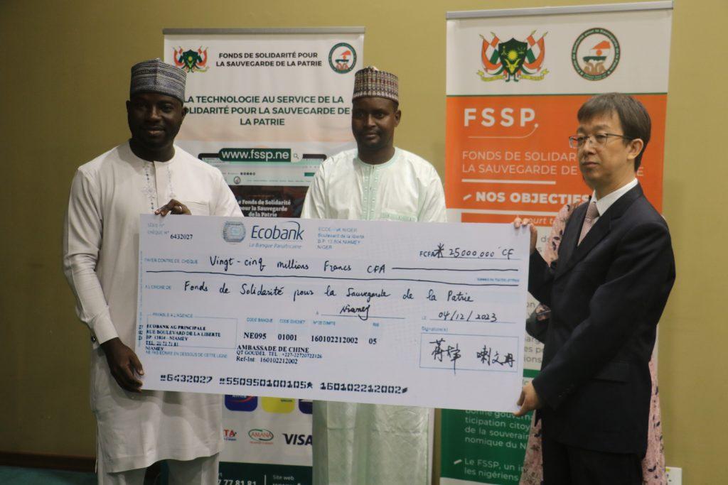 Fonds de Solidarité pour la Sauvegarde de la Patrie : Le FSSP reçoit plusieurs contributions dont 25 millions de FCFA de l’ambassade de Chine au Niger