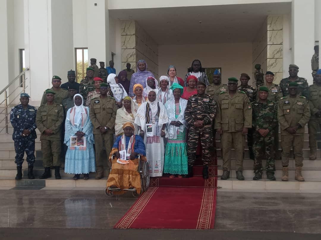 Sahel : la création prochaine d’une organisation des femmes des pays de l’AES annoncée au Président Tiani (actrices) Sahel : la création prochaine d’une organisation des femmes des pays de l’AES annoncée au Président Tiani (actrices)