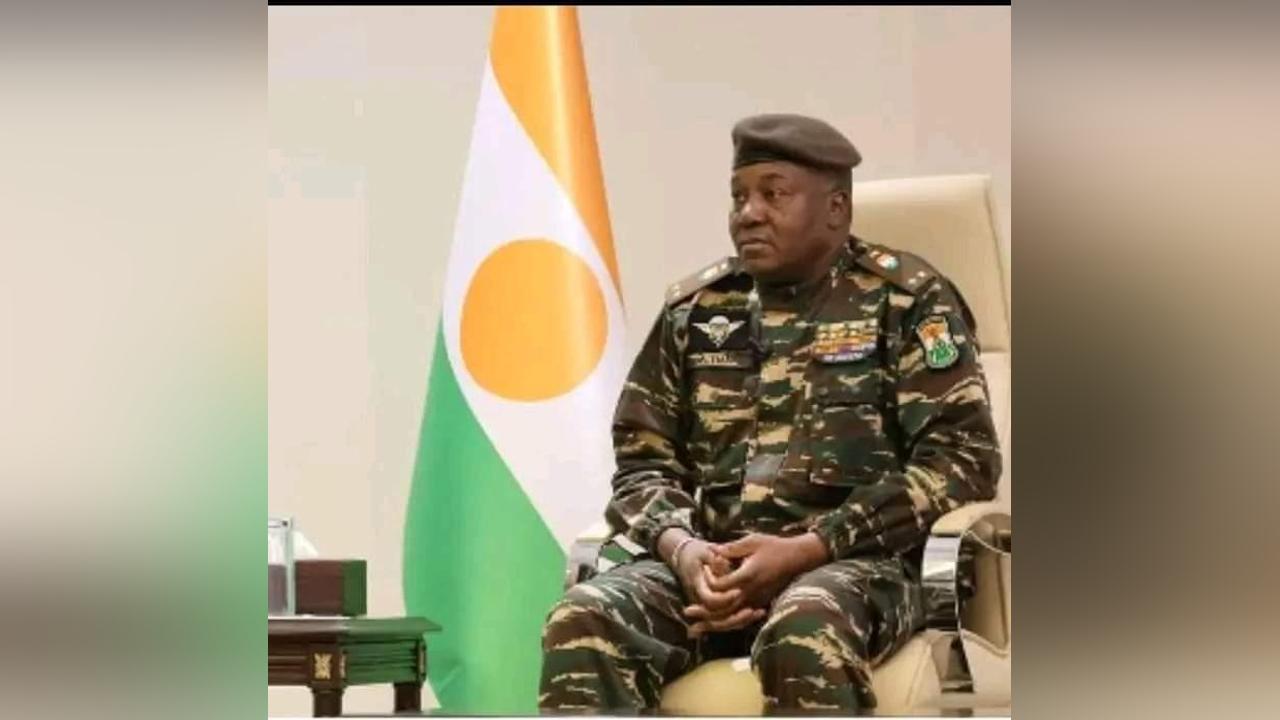 le Président Tiani se félicite de la réorganisation du système de défense le Président Tiani se félicite de la réorganisation du système de défense