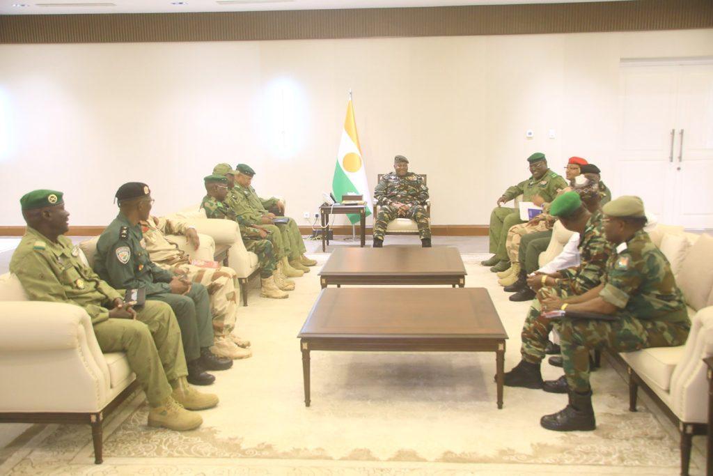 À la Présidence de la République : Le Chef de l’État reçoit les Gouverneurs des huit (8)régions du Niger À la Présidence de la République : Le Chef de l’État reçoit les Gouverneurs des huit (8)régions du Niger