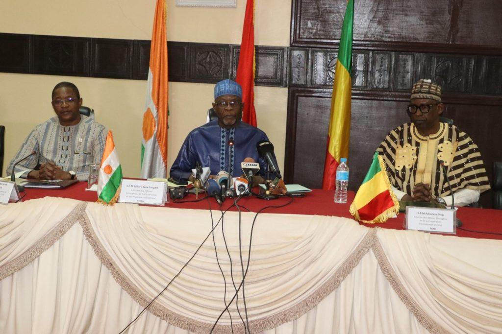 Relevé des conclusions de la réunion des ministres des Affaires étrangères de l’Alliance des Etats du Sahel (AES) Relevé des conclusions de la réunion des ministres des Affaires étrangères de l’Alliance des Etats du Sahel (AES)