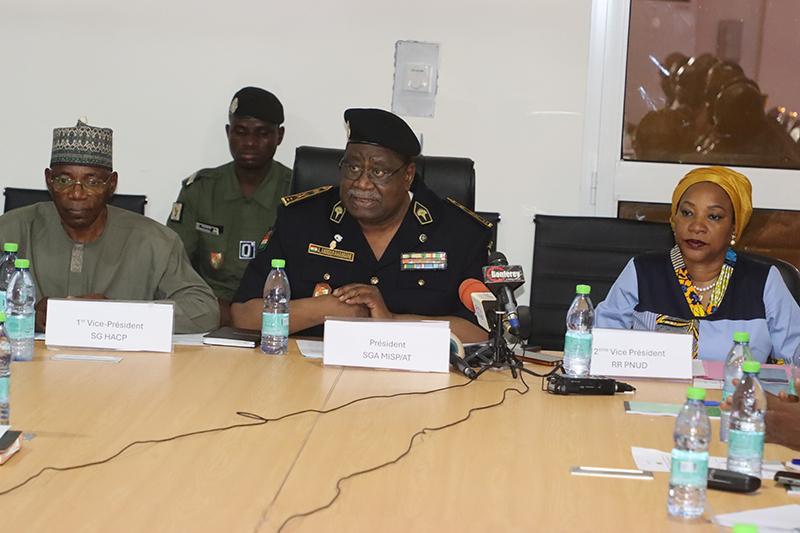 Installation du comité technique pour l’élaboration de la Stratégie Nationale du Désarmement, de la Démobilisation et de la Réintégration des ex-combattants des groupes armés non-étatiques : Conduire le processus de l’élaboration de tous les plans opérationnels Installation du comité technique pour l’élaboration de la Stratégie Nationale du Désarmement, de la Démobilisation et de la Réintégration des ex-combattants des groupes armés non-étatiques : Conduire le processus de l’élaboration de tous les plans opérationnels