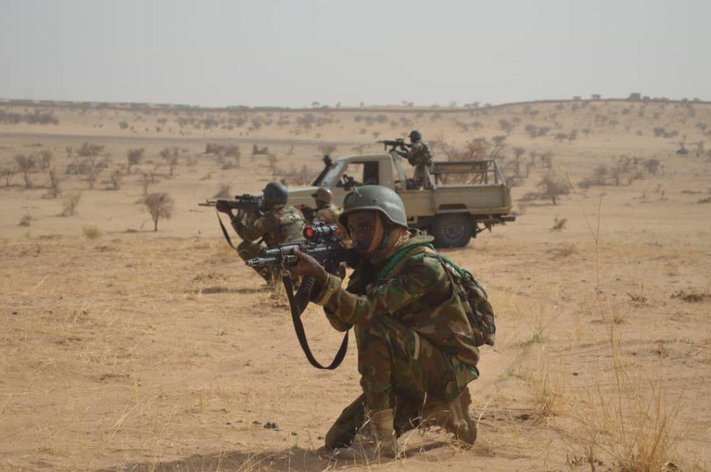 Au Centre de Formation des Forces Spéciales de Tillia : Les armées de l’AES, du Tchad et du Togo simulent des tactiques face à une tentative de sécession complexe Au Centre de Formation des Forces Spéciales de Tillia : Les armées de l’AES, du Tchad et du Togo simulent des tactiques face à une tentative de sécession complexe