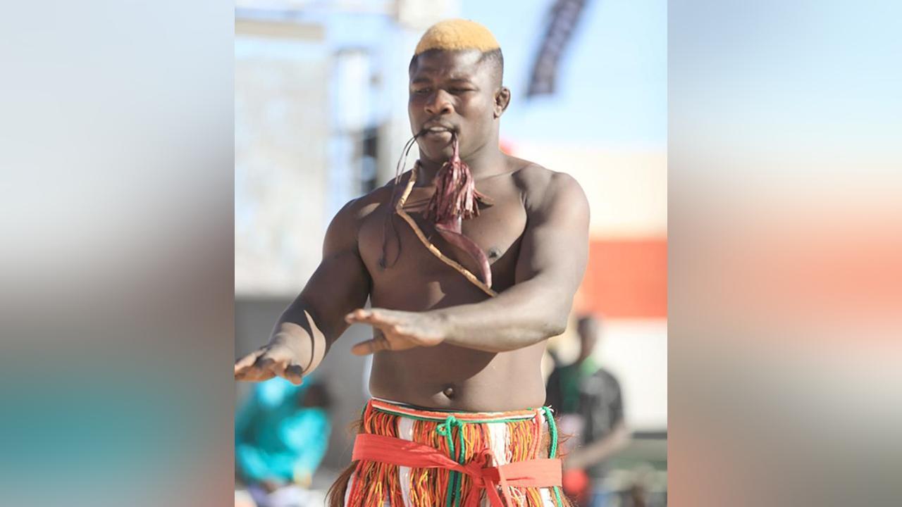 Portrait de Abba Ibrahim dit « Yacouba Adamou Kotia » : « Mon but est de remporter le sabre emblématique du Niger », déclare Abba Ibrahim Portrait de Abba Ibrahim dit « Yacouba Adamou Kotia » : « Mon but est de remporter le sabre emblématique du Niger », déclare Abba Ibrahim
