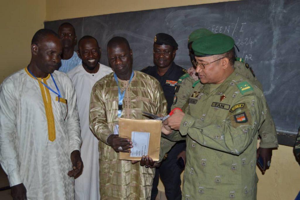 Epreuves du Certificat de Fin d’Etudes d’Ecole Normale (CFEEN) Session 2024 : La région d’Agadez compte 114 candidats parmi lesquels 104 filles Epreuves du Certificat de Fin d’Etudes d’Ecole Normale (CFEEN) Session 2024 : La région d’Agadez compte 114 candidats parmi lesquels 104 filles