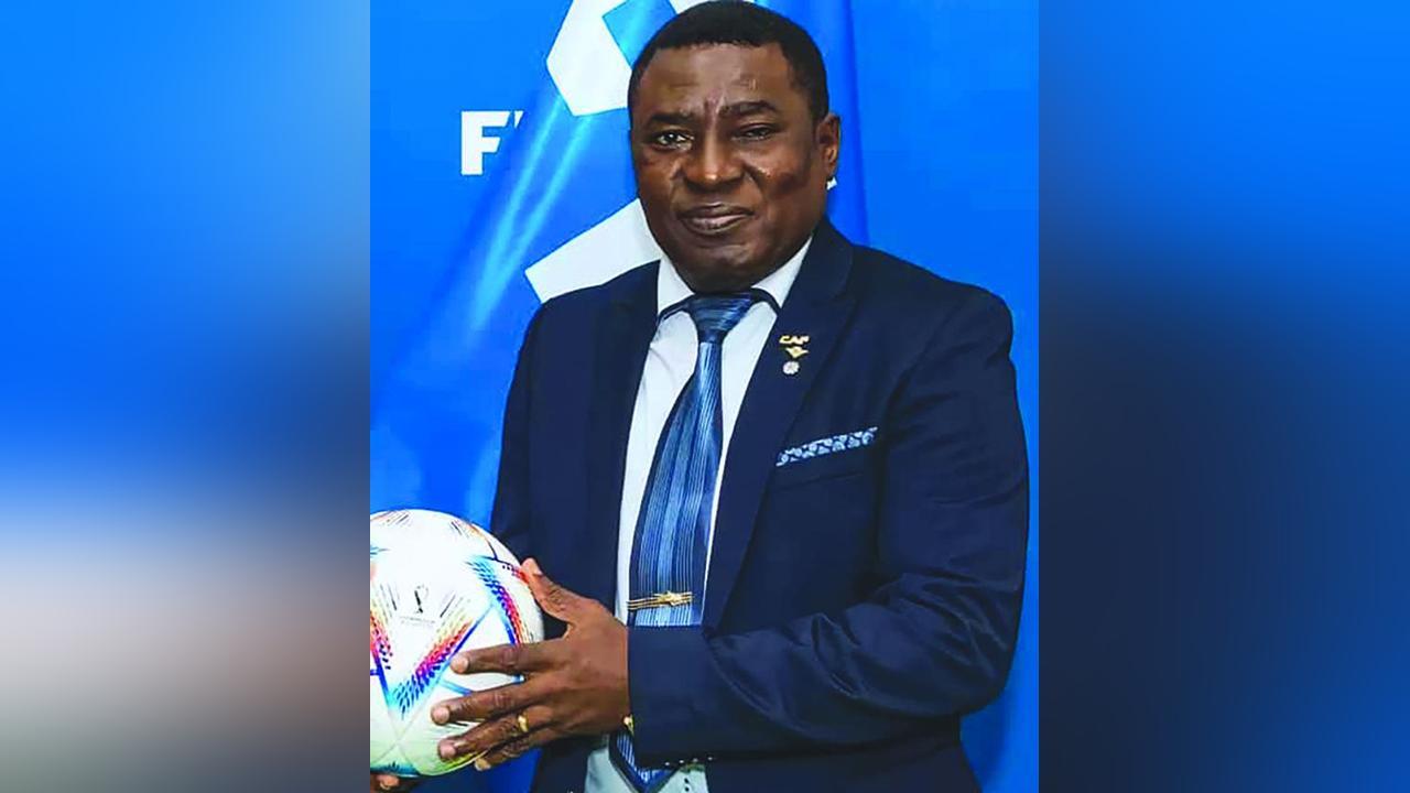 Colonel-Major Djibrilla Hima Hamidou, Président de la FENIFOOT : « Je suis candidat au poste de membre du Conseil Exécutif de la FIFA pour avoir l’opportunité d’apporter à notre institution faitière la somme de mes expériences diverses et variées dans le football, de la base au sommet» Colonel-Major Djibrilla Hima Hamidou, Président de la FENIFOOT : « Je suis candidat au poste de membre du Conseil Exécutif de la FIFA pour avoir l’opportunité d’apporter à notre institution faitière la somme de mes expériences diverses et variées dans le football, de la base au sommet»