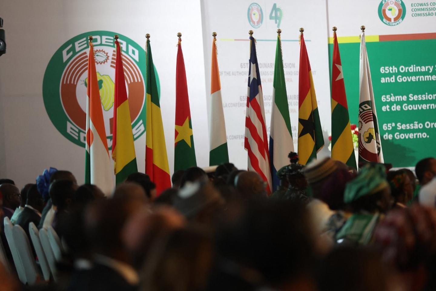 Le Mali, le Niger et le Burkina Faso rejettent le délai de rétractation accordé par la Cedeao Le Mali, le Niger et le Burkina Faso rejettent le délai de rétractation accordé par la Cedeao