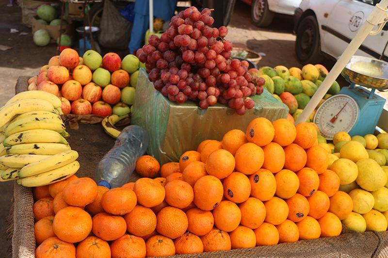 Les fruits sur les marchés de Niamey : Les consommateurs se plaignent de la cherté de la mangue, de la banane et du raisin Les fruits sur les marchés de Niamey : Les consommateurs se plaignent de la cherté de la mangue, de la banane et du raisin