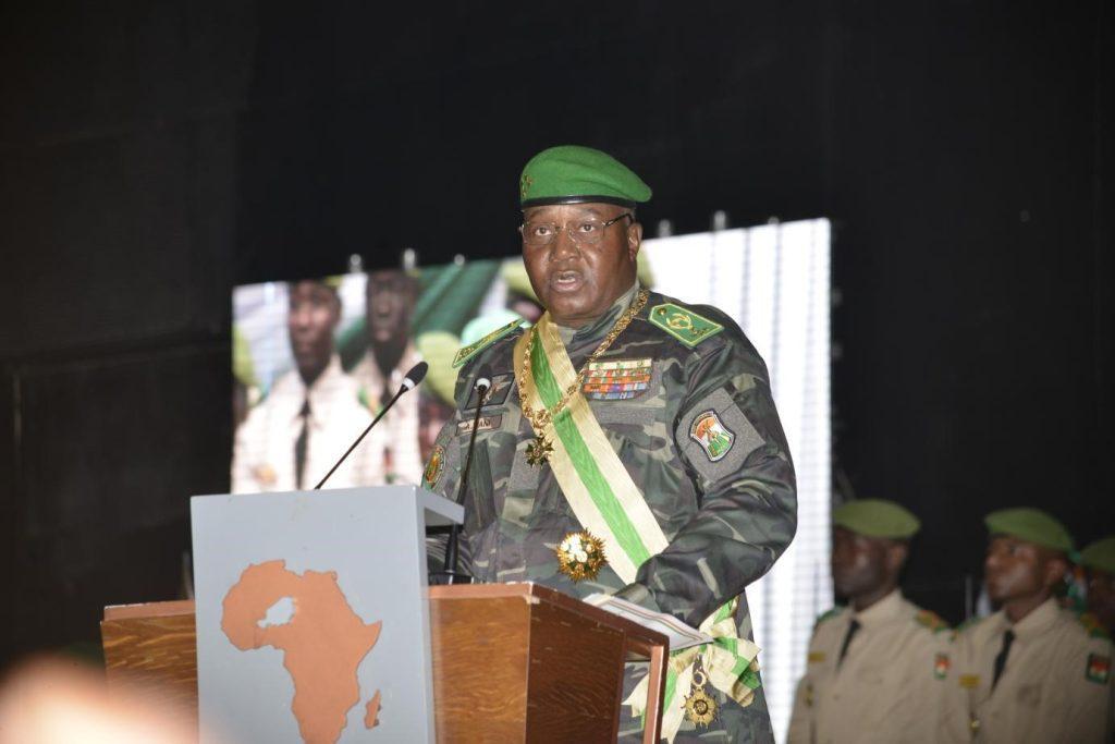 Allocution du Président de la République, Chef de l’Etat, le Général d’Armée Abdourahamane Tiani à la cérémonie officielle de la mise en oeuvre des résolutions des Assises Nationales pour la Refondation : « Je tiens à réitérer mon engagement solennel à toujours œuvrer pour le pardon et la réconciliation entre Nigériens, pour l’unité nationale, pour la justice et la reddition des comptes dans la gestion des affaires publiques » Allocution du Président de la République, Chef de l’Etat, le Général d’Armée Abdourahamane Tiani à la cérémonie officielle de la mise en oeuvre des résolutions des Assises Nationales pour la Refondation : « Je tiens à réitérer mon engagement solennel à toujours œuvrer pour le pardon et la réconciliation entre Nigériens, pour l’unité nationale, pour la justice et la reddition des comptes dans la gestion des affaires publiques »