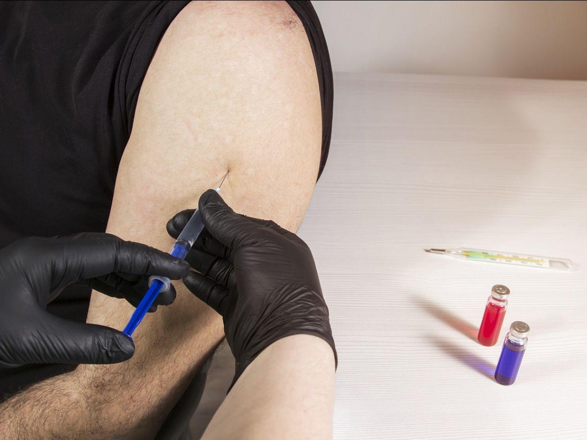 Bras gauche ou bras droit ? Pour un vaccin, le côté compte Bras gauche ou bras droit ? Pour un vaccin, le côté compte