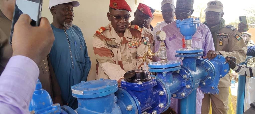 Inauguration des travaux réalisés par la SPEN au niveau d’un forage à Bouza : La capacité de production d’eau potable renforcée de 744m3 /jour Inauguration des travaux réalisés par la SPEN au niveau d’un forage à Bouza : La capacité de production d’eau potable renforcée de 744m3 /jour