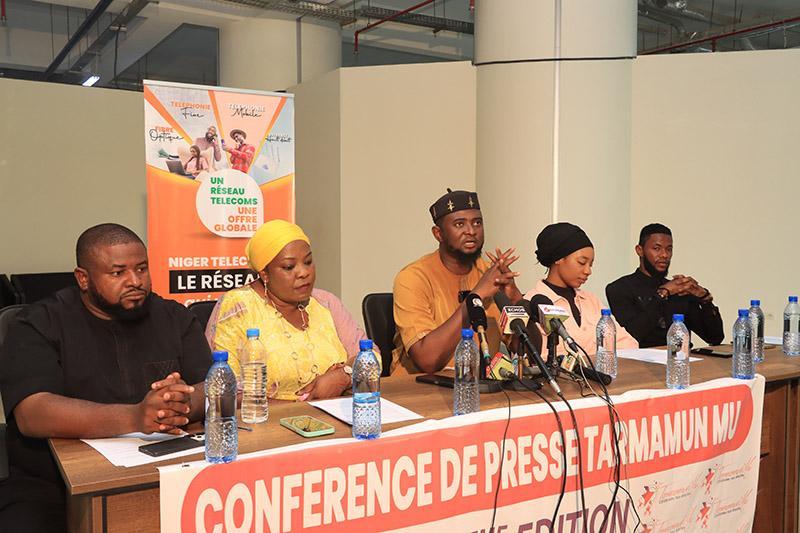 Conférence de presse du comité d’organisation de TARMAMUN MU AWARDS 2024 : La 4è édition se tiendra le 12 juillet 2025 à Niamey sur cinq jours Conférence de presse du comité d’organisation de TARMAMUN MU AWARDS 2024 : La 4è édition se tiendra le 12 juillet 2025 à Niamey sur cinq jours