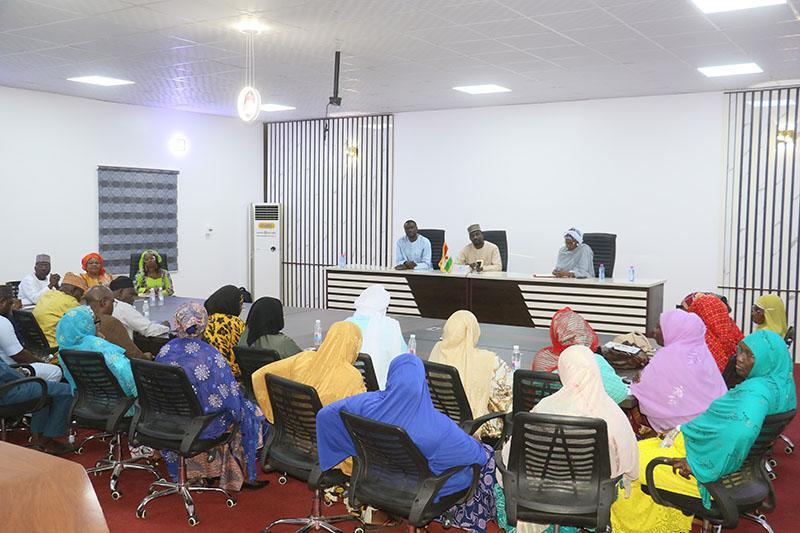 Rencontre du ministre de la Communication avec les agents de son Ministère : Adji Ali Salatou dévoile sa méthode de travail axée sur les résultats Rencontre du ministre de la Communication avec les agents de son Ministère : Adji Ali Salatou dévoile sa méthode de travail axée sur les résultats
