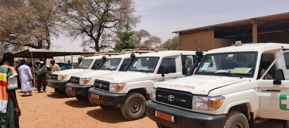Zinder/Santé : L’Etat renforce le système de santé régional à travers la remise de quatre ambulances Zinder/Santé : L’Etat renforce le système de santé régional à travers la remise de quatre ambulances