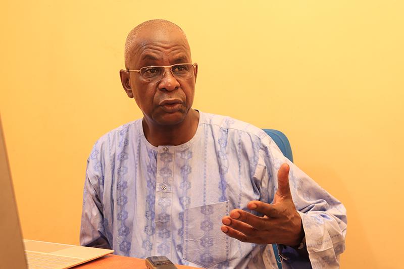 PhD Mamoudou Djibo, Président du Comité d’Organisation de la Rencontre Culturelle Internationale sur la langue, la culture Zarma, Sonrhaï-Dendi et apparentées : «C’est une fête pour tout le Niger, pour tous les Nigériens. Ce n’est pas parce qu’on a dit Sonrhaï, Zarma-Dendi et apparentées que les gens doivent s’exclure» PhD Mamoudou Djibo, Président du Comité d’Organisation de la Rencontre Culturelle Internationale sur la langue, la culture Zarma, Sonrhaï-Dendi et apparentées : «C’est une fête pour tout le Niger, pour tous les Nigériens. Ce n’est pas parce qu’on a dit Sonrhaï, Zarma-Dendi et apparentées que les gens doivent s’exclure»