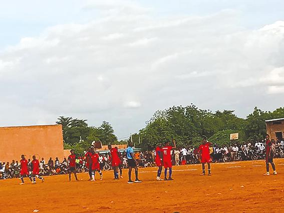 Tournoi des grandes vacances (TGV) Harobanda, édition 2025 : 16 équipes en compétition durant un mois pour remporter le trophée de l’édition 2025 Tournoi des grandes vacances (TGV) Harobanda, édition 2025 : 16 équipes en compétition durant un mois pour remporter le trophée de l’édition 2025