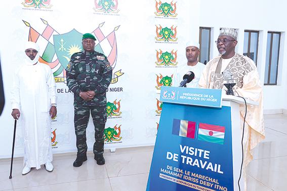 Visite officielle au Niger du Marechal Mahamat Idriss Deby Itno, Président de la République du Tchad, Chef de l’Etat : Communiqué conjoint Visite officielle au Niger du Marechal Mahamat Idriss Deby Itno, Président de la République du Tchad, Chef de l’Etat : Communiqué conjoint