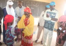 Visite de l’UNICEF à Agadez pour évaluer les interventions Visite de l'UNICEF à Agadez pour évaluer les interventions
