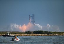 Mégafusée d’Elon Musk Redécolle Après Échecs Mégafusée d'Elon Musk Redécolle Après Échecs